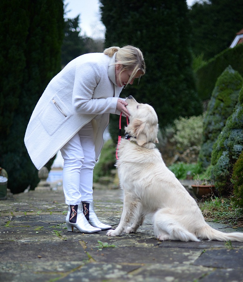 club monaco coat worn by fashion stylist and blogger sara delaney