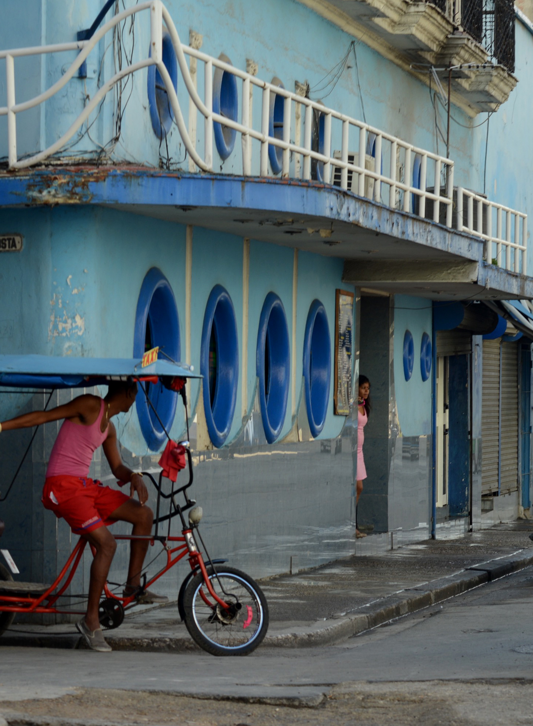 havana cuba photographed by max delaney