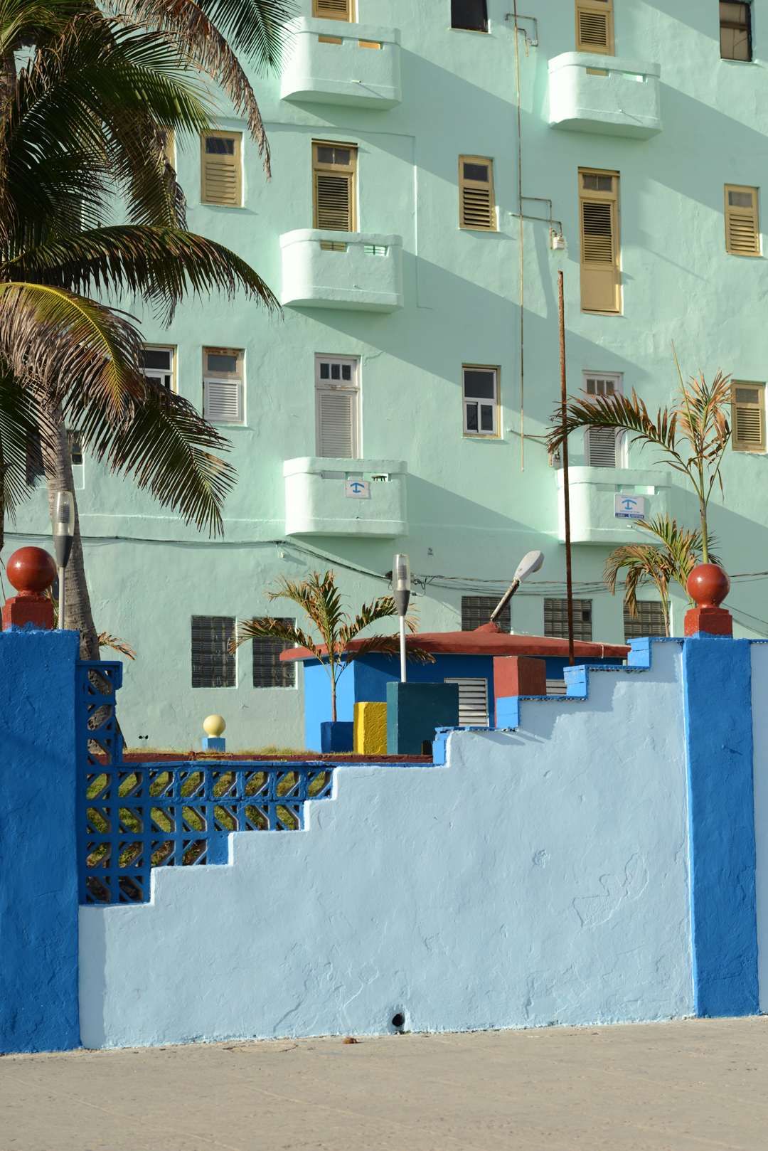 havana cuba photographed by max delaney