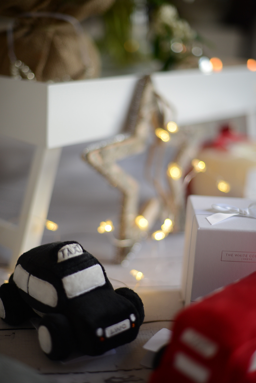 gift guide for kids and teens with the white company by stylist and fashion blogger sara delaney