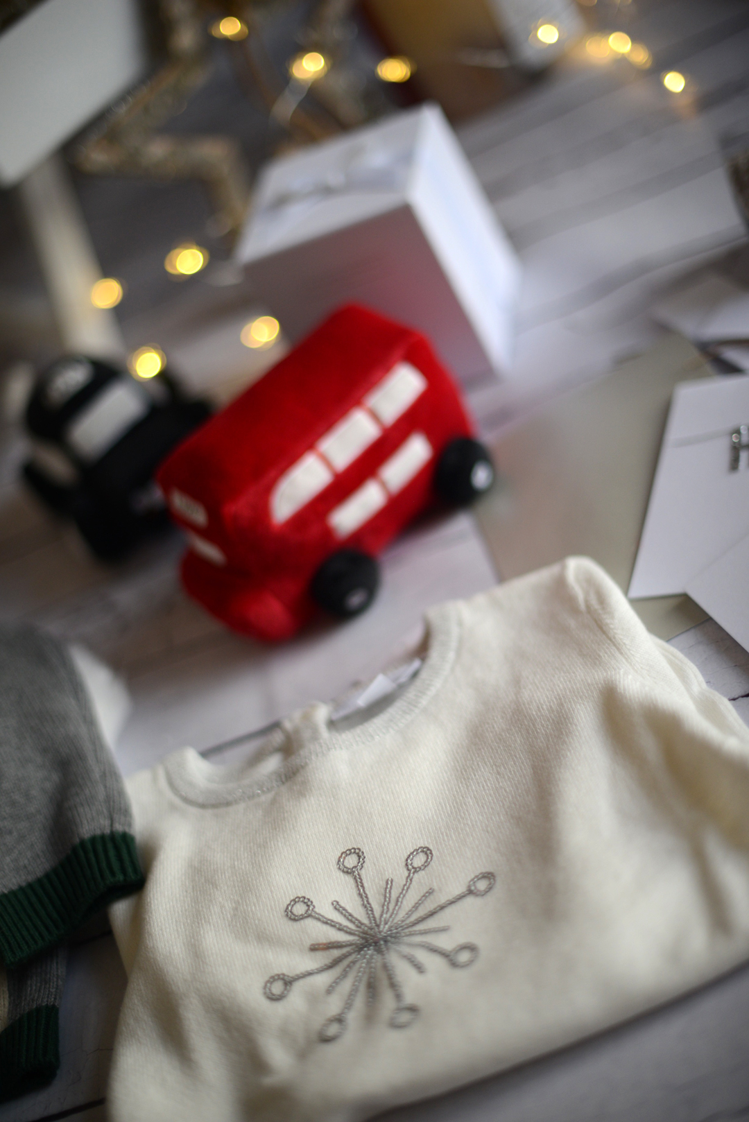 gift guide for kids and teens with the white company by stylist and fashion blogger sara delaney