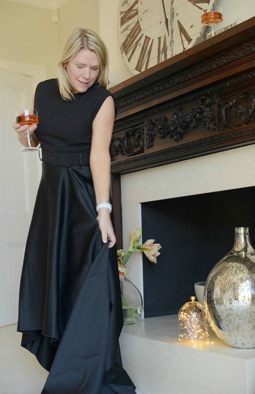 nye event dress worn by fashion stylist and blogger sara delaney