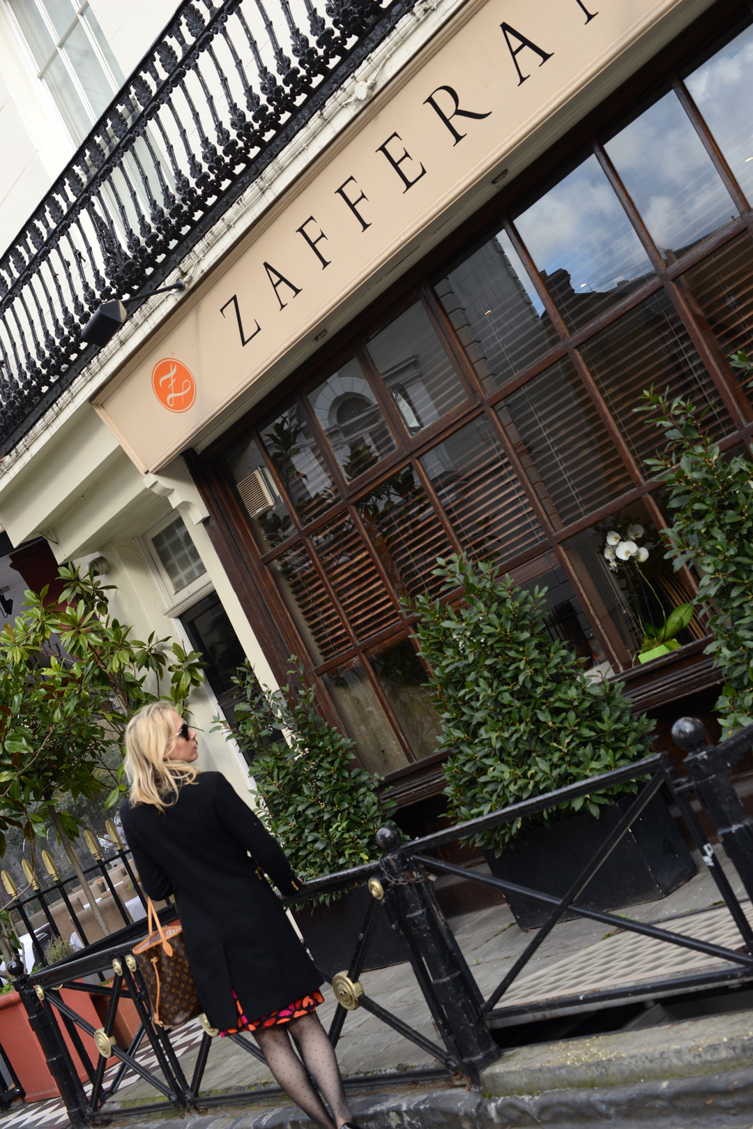 motcomb street shopping guide with skincare expert lisa franklin photographed by sara delaney