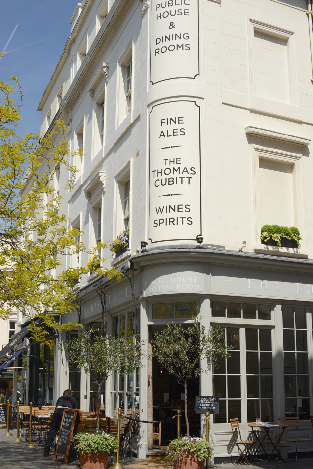 the thomas cubitt photographed for the elizabeth street shopping guide by sara delaney