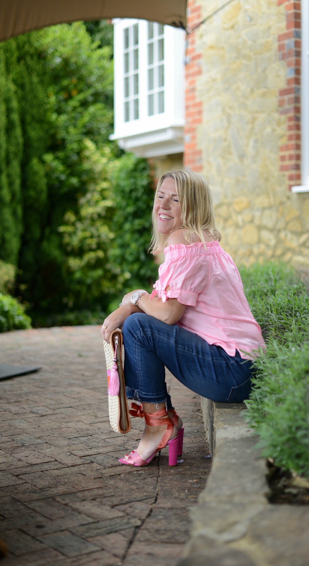 silk top by j.crew worn by stylist and fashion blogger sara delaney