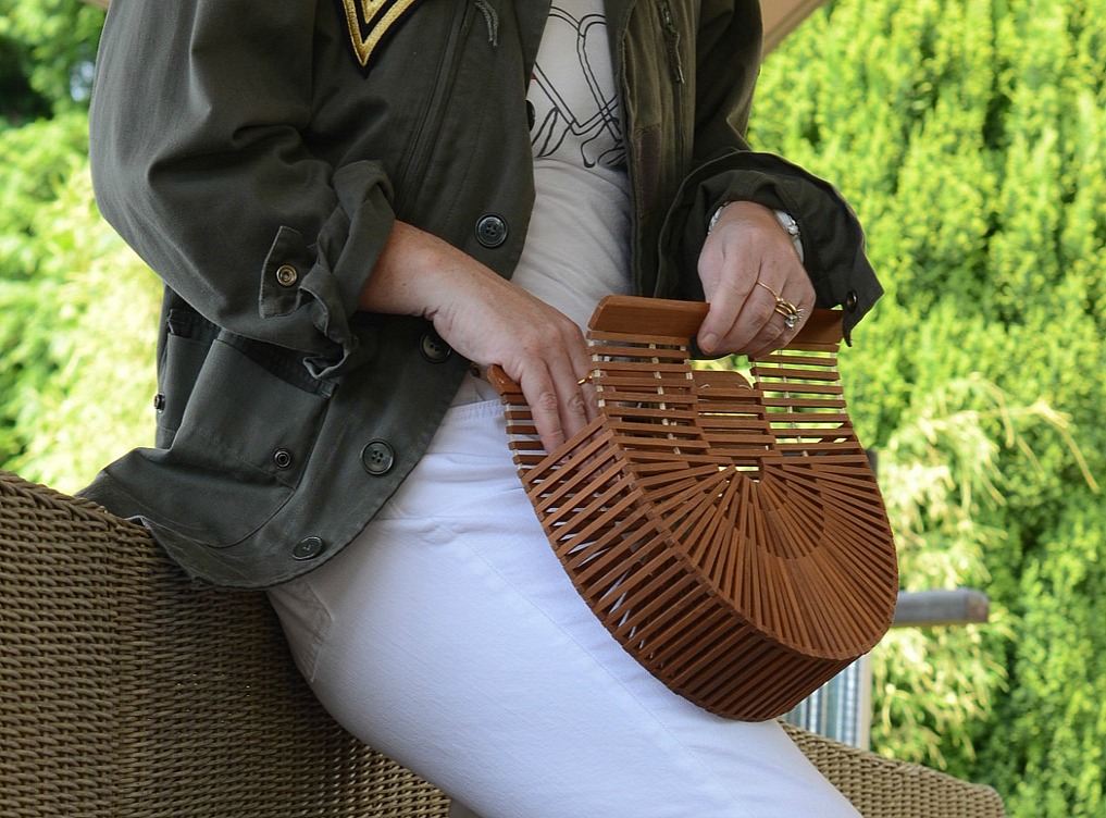 shacket worn by stylist and blogger sara delaney