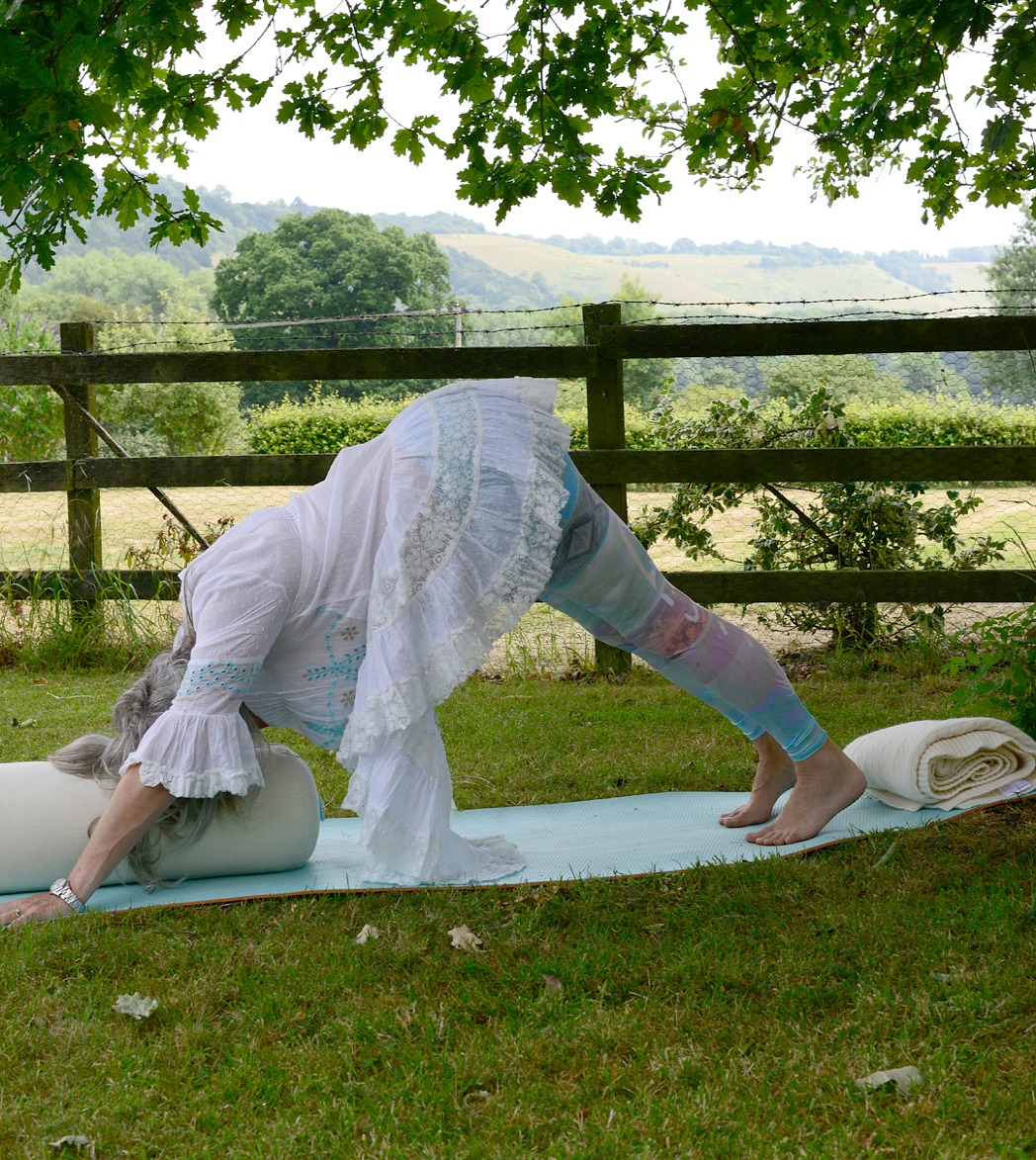 yoga-for-menopause-notesfromastylist