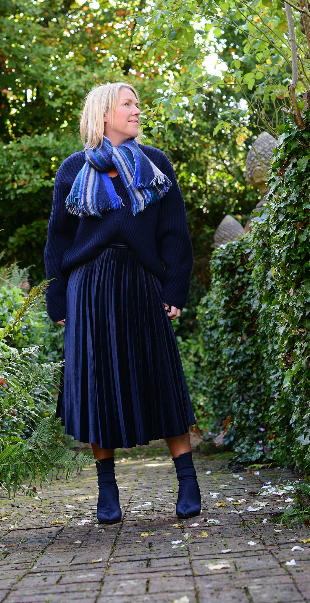 pleated-skirt-notesfromastylist