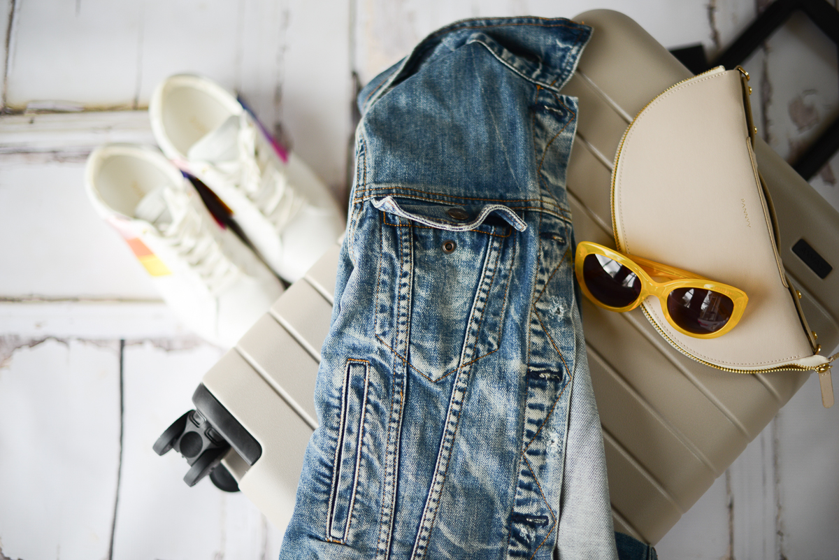 spring travel wardrobe: what to pack for a week