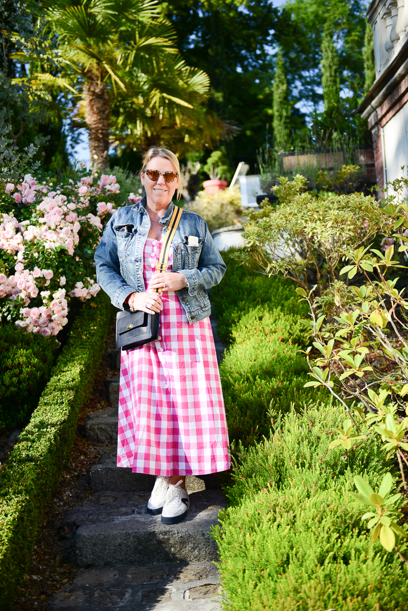 how to style gingham notes from a stylist